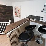 4 Bedroom House With Playground, Bbq & Free Parking Semesterbostad *