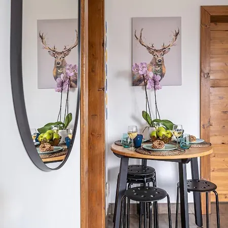 4 Bedroom House With Playground, Bbq & Free Parking Tatil Evi Riga