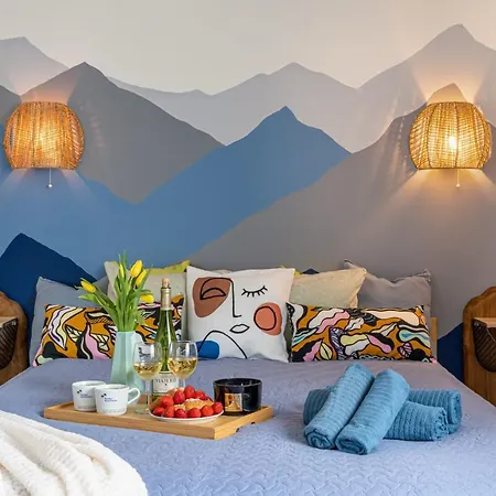 4 Bedroom House With Playground, Bbq & Free Parking Riga