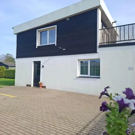 Feriehus 4 Bedroom House With Playground, Bbq & Free Parking Riga