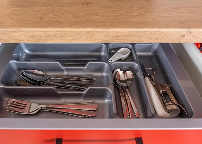 4 Bedroom House With Playground, Bbq & Free Parking Holiday home Riga