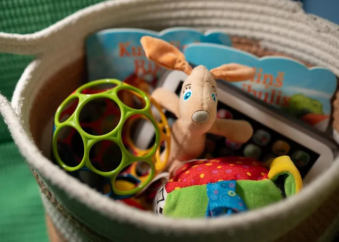 4 Bedroom House With Playground, Bbq & Free Parking 度假居 里加