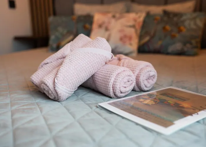 4 Bedroom House With Playground, Bbq & Free Parking 度假居 *