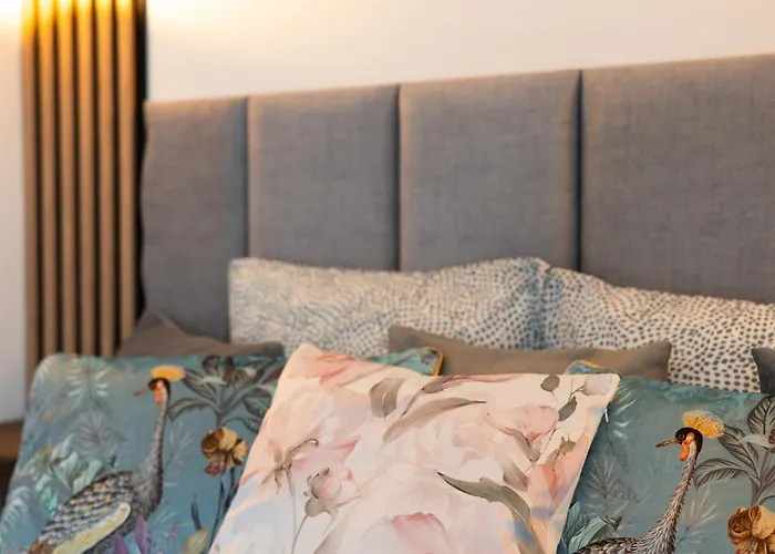 4 Bedroom House With Playground, Bbq & Free Parking 里加