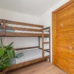 4 Bedroom House With Playground, Bbq & Free Parking