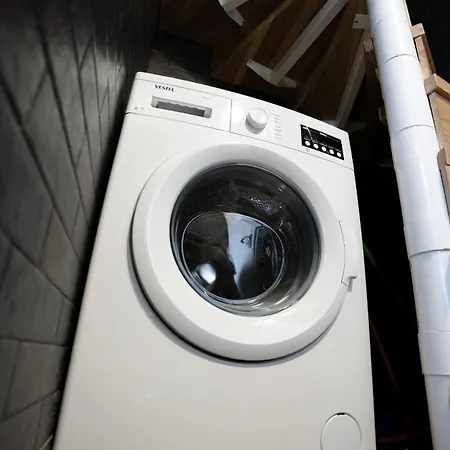 Vakantiehuis 4 Bedroom House With Playground, Bbq & Free Parking *