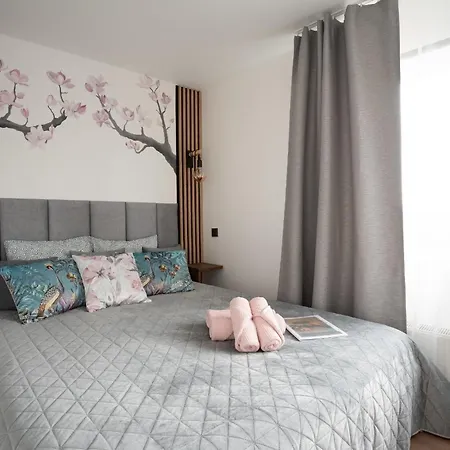 4 Bedroom House With Playground, Bbq & Free Parking