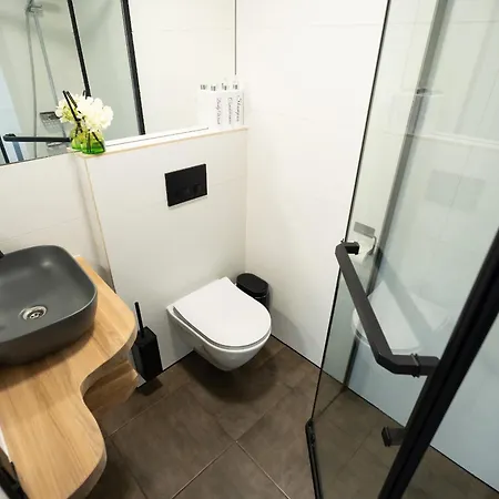 Vakantiehuis 4 Bedroom House With Playground, Bbq & Free Parking Riga